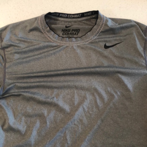 Nike Pro Combat Shirt Medium - Picture 1 of 2